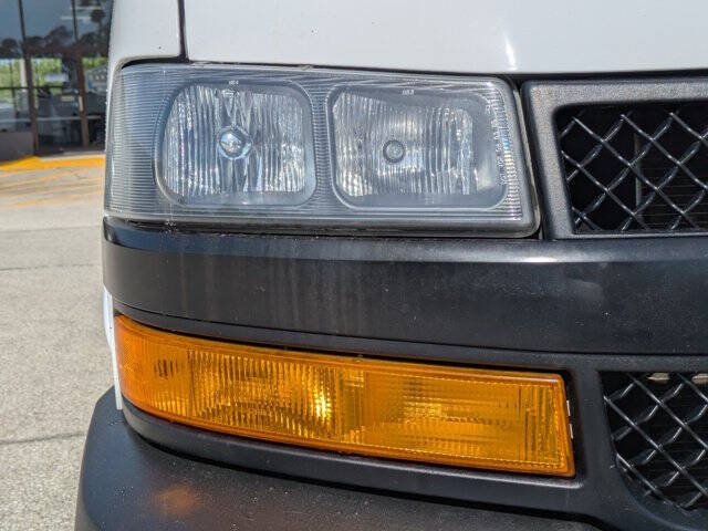 2023 Chevrolet Express 2500