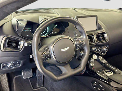 2022 Aston Martin Vantage