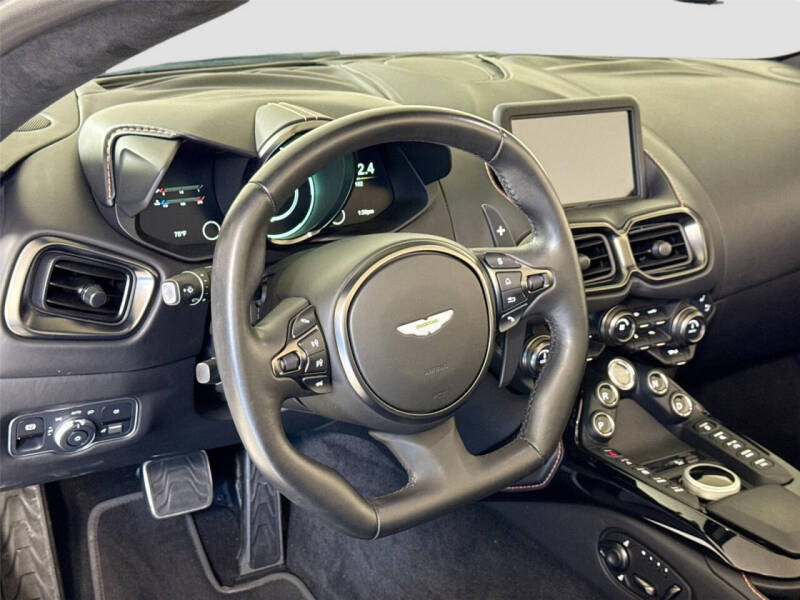 2022 Aston Martin Vantage