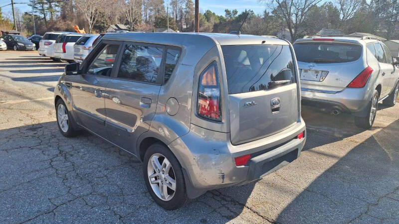 2010 Kia Soul +