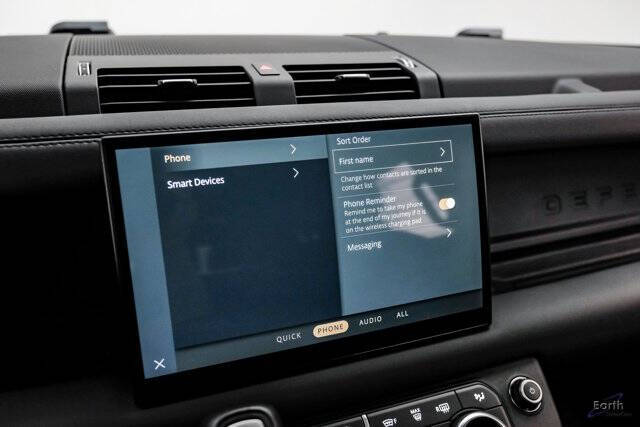 2024 Land Rover Defender 130 P400 X-Dynamic SE