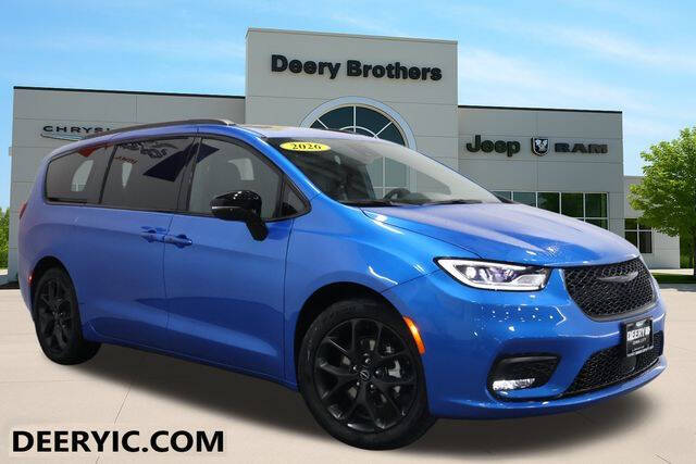 2026 Chrysler Pacifica Select