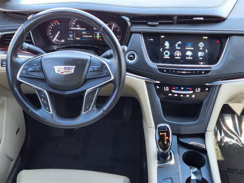 2017 Cadillac XT5 Luxury