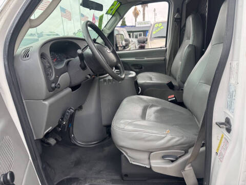 2005 Ford E-Series