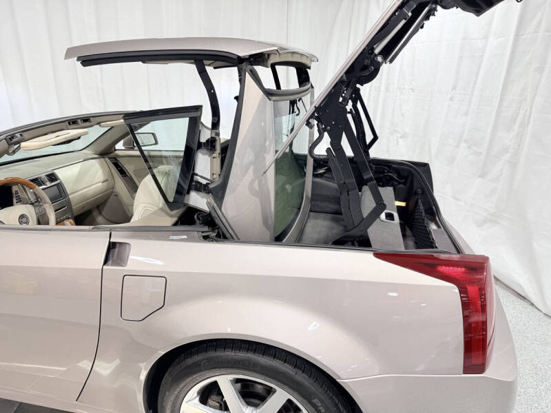 2005 Cadillac XLR