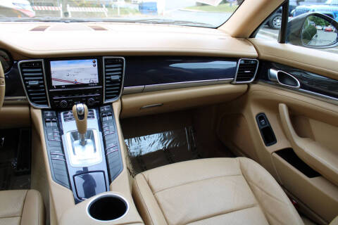 2012 Porsche Panamera