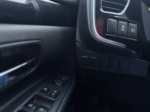 2019 Mitsubishi Outlander ES