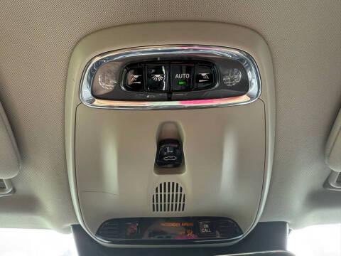 2020 Volvo XC90 T6 Momentum 6-Passenger