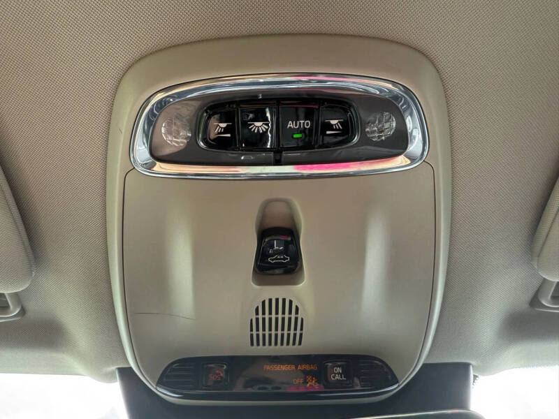 2020 Volvo XC90 T6 Momentum 6-Passenger