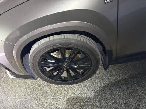 2025 Lexus NX 450h+ F SPORT Handling