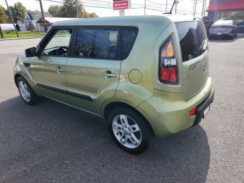 2011 Kia Soul +