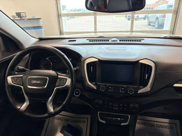 2022 GMC Terrain SLT
