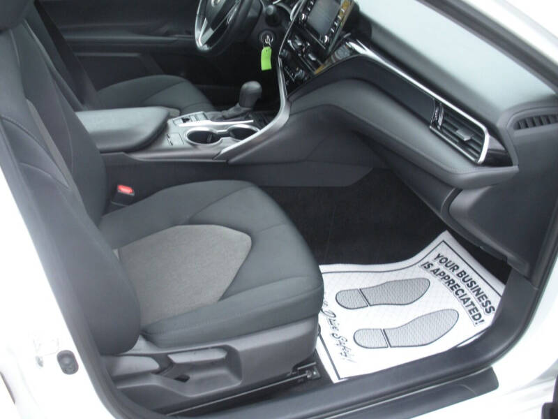 2022 Toyota Camry LE