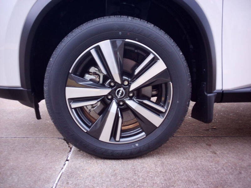 2025 Nissan Rogue SL