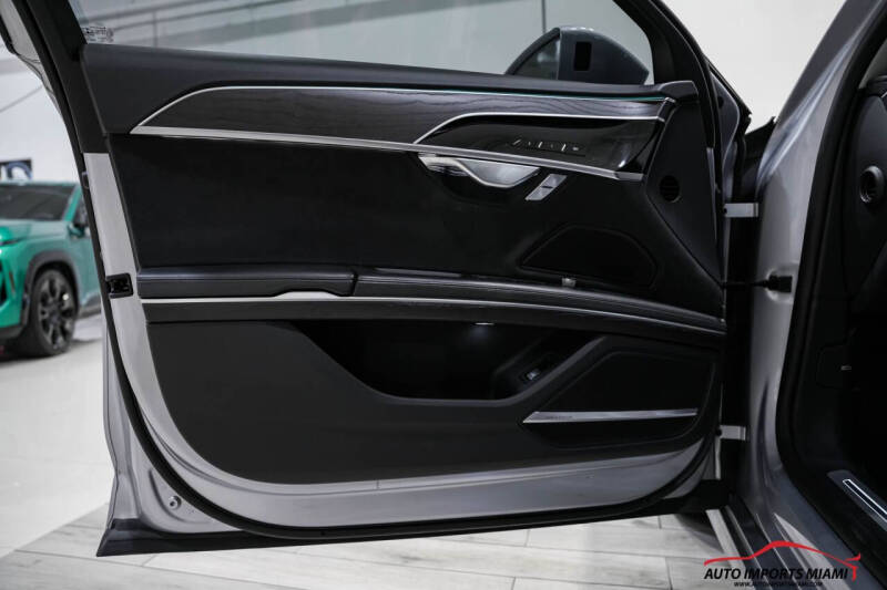 2022 Audi A8 L quattro 55 TFSI