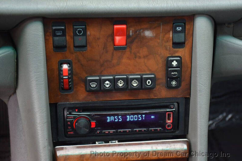 1991 Mercedes-Benz 560-Class 560 SEL