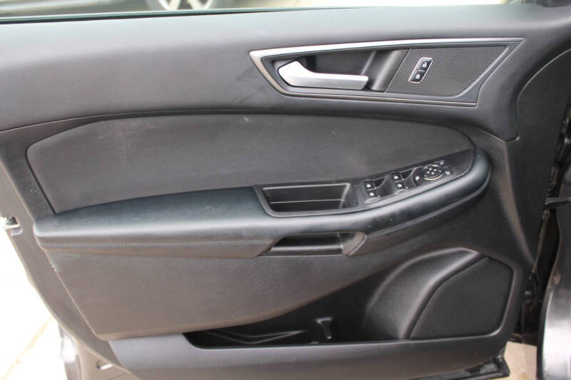2018 Ford Edge SE