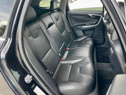 2015 Volvo XC60 T5 Drive-E Premier