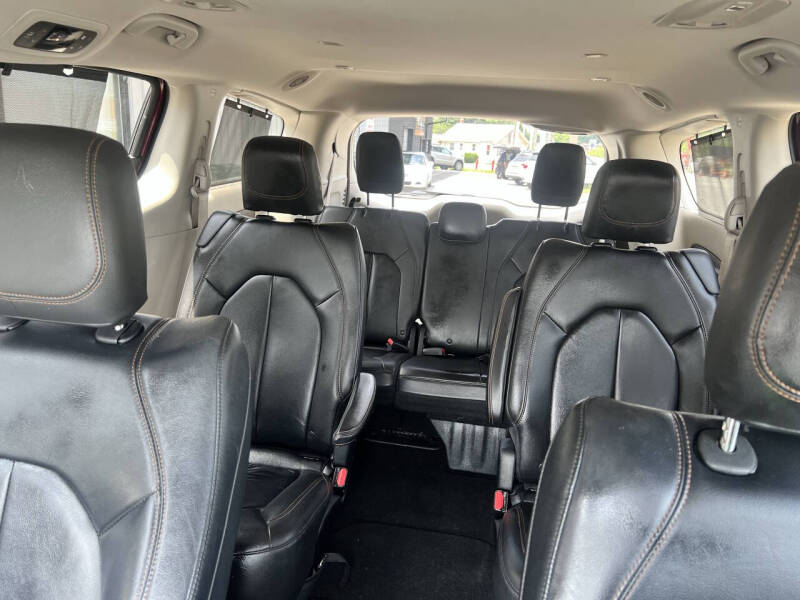 2017 Chrysler Pacifica Touring-L