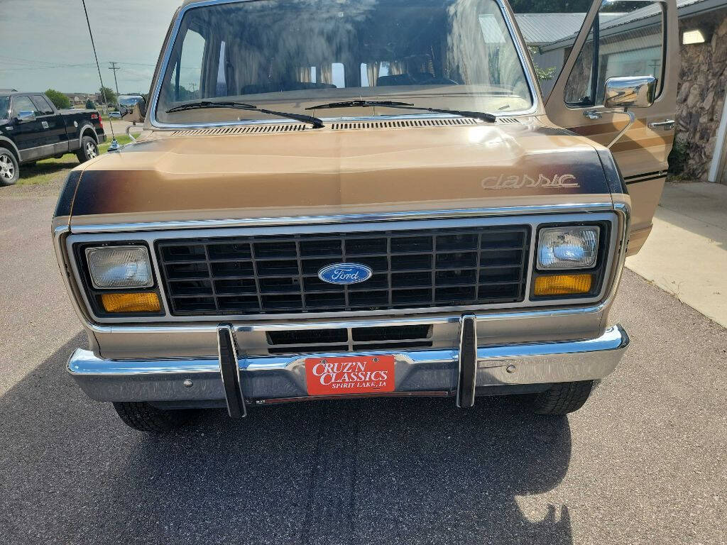 1984 Ford E-Series 71
