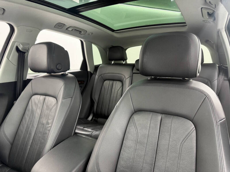 2018 Audi Q5 2.0T quattro Premium Plus