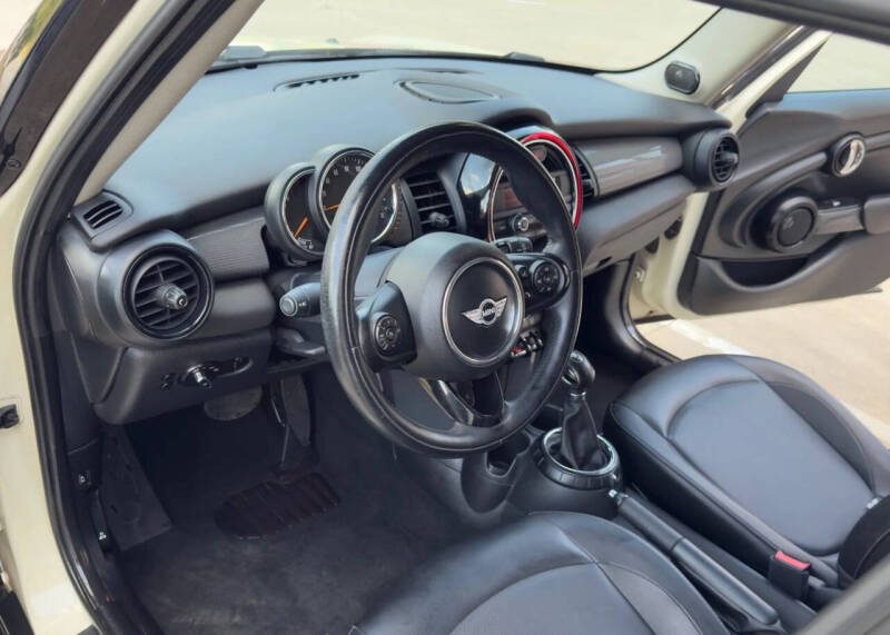 2016 MINI Hardtop 4 Door Cooper