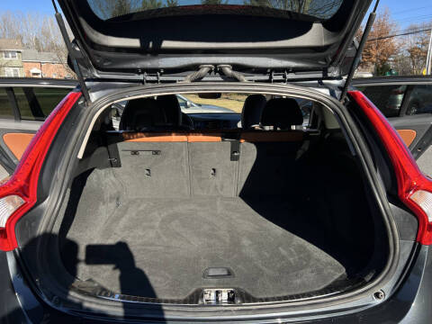 2015 Volvo V60 Cross Country T5 Platinum