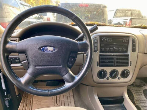 2004 Ford Explorer XLT