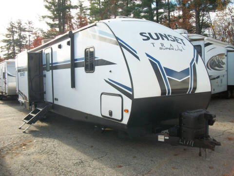 2020 Sunset Trail Ultra lite 331BH for sale at Olde Bay RV in Rochester NH