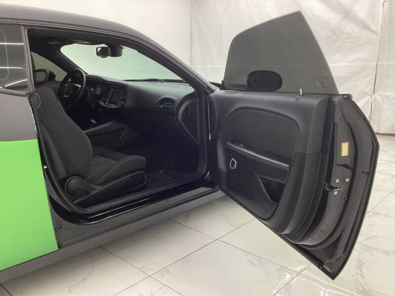 2017 Dodge Challenger SXT