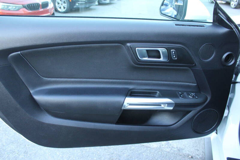 2019 Ford Mustang EcoBoost