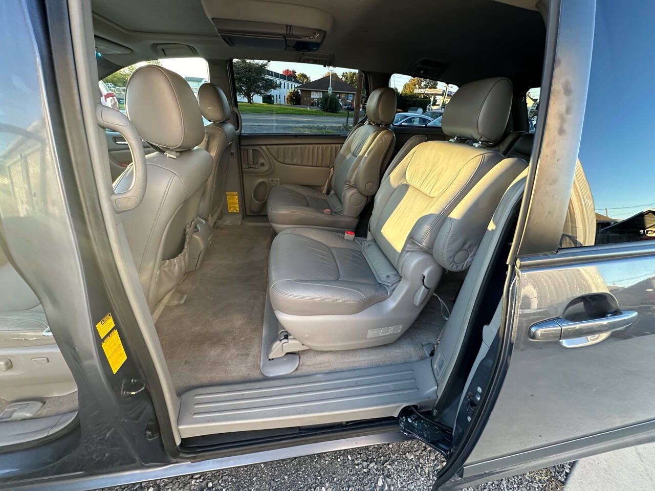 2007 Toyota Sienna for sale at PEAK VIEW MOTORS in Mount Crawford, VA