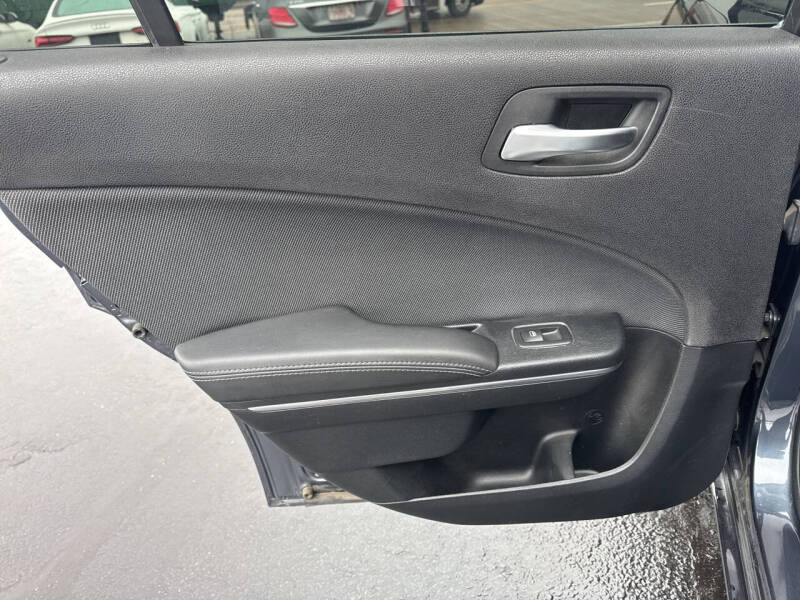 2016 Dodge Charger SE