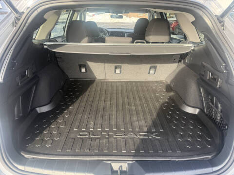 2025 Subaru Outback Premium