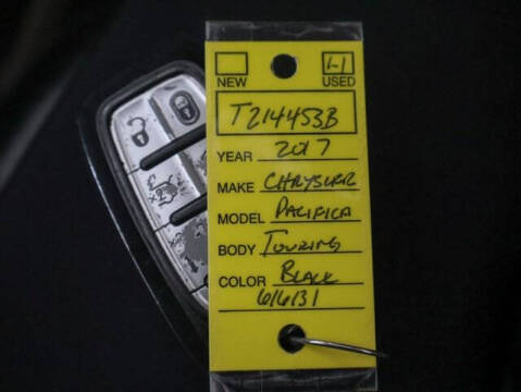 2017 Chrysler Pacifica Touring-L Plus