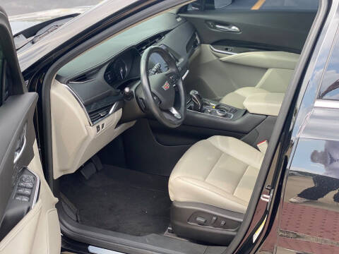 2019 Cadillac XT4 Premium Luxury