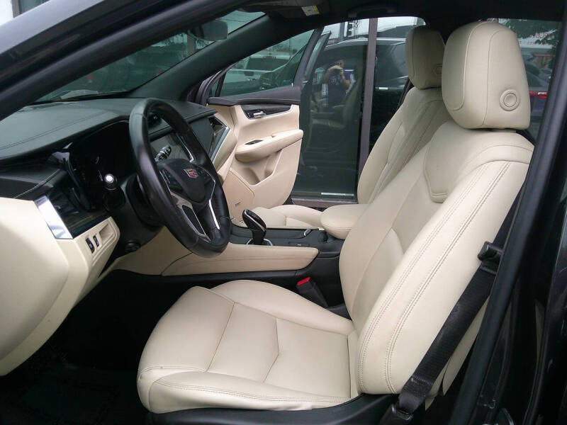 2017 Cadillac XT5