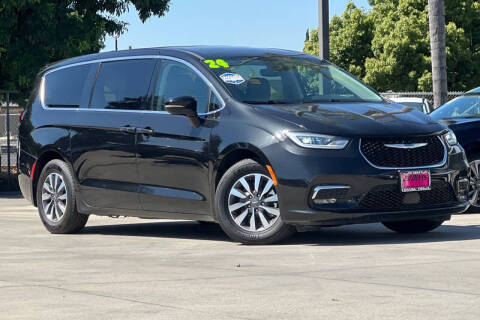 2024 Chrysler Pacifica Plug-In Hybrid Select
