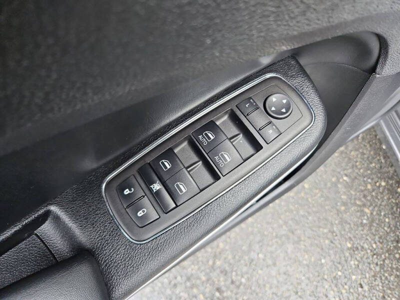 2023 Chrysler 300 S V6