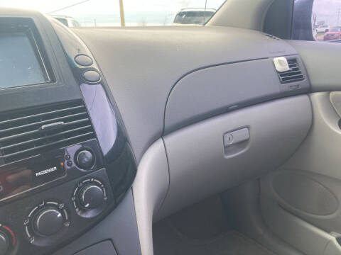 2004 Toyota Sienna CE 7 Passenger