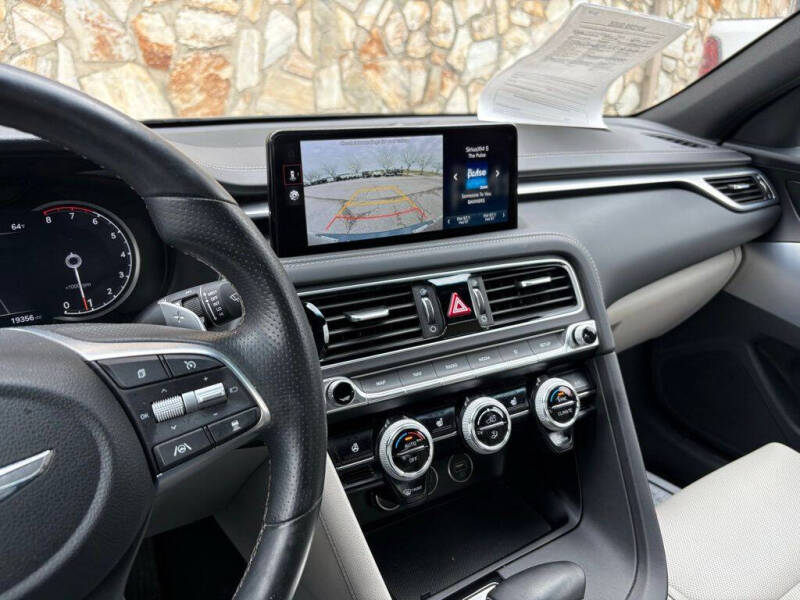 2023 Genesis G70
