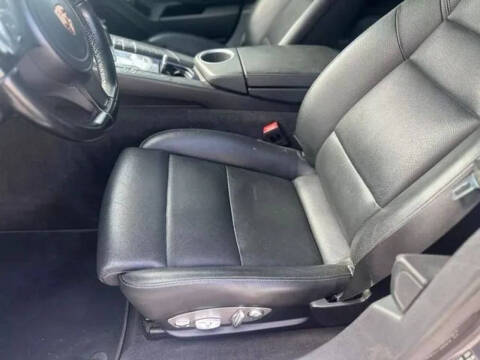 2015 Porsche Panamera 4