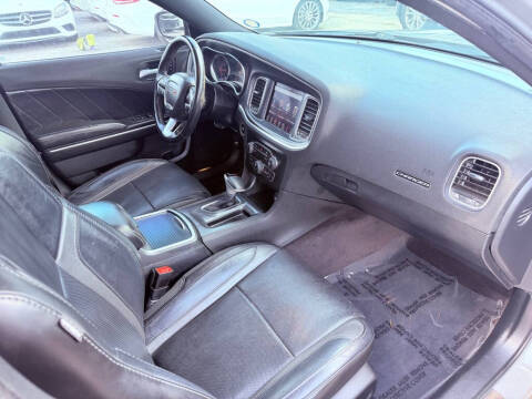 2017 Dodge Charger SXT