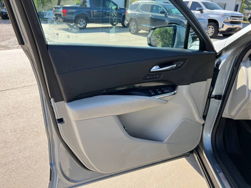 2023 Cadillac XT4 Premium Luxury