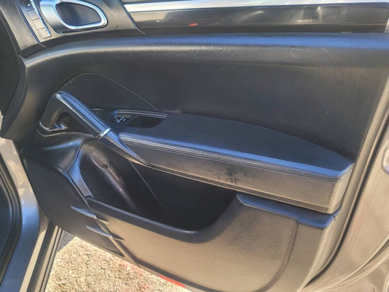 2011 Porsche Cayenne S