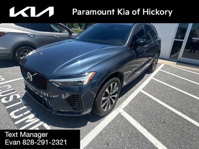 2025 Volvo XC60 B5 Plus Dark Theme