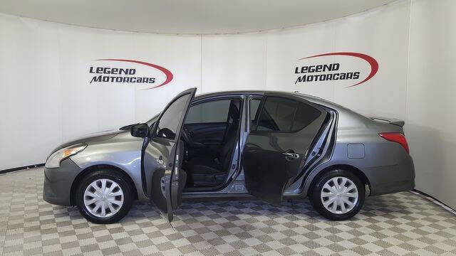 2019 Nissan Versa SV