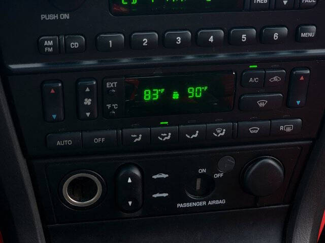 2002 Ford Thunderbird Deluxe