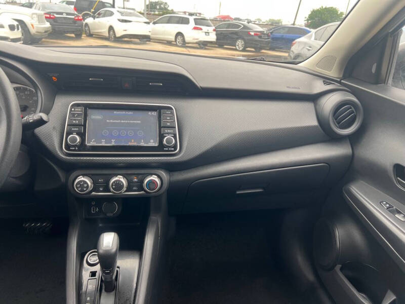 2022 Nissan Kicks S
