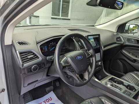 2024 Ford Edge Titanium